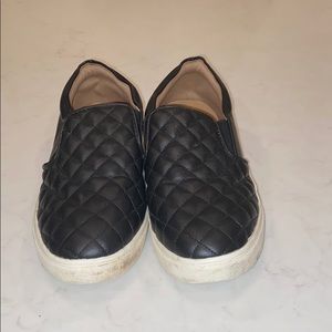 Women’s size 9 slip on shoes